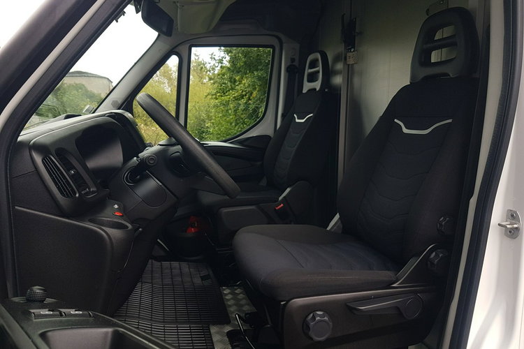 Iveco Daily KONTENER NISKOPODŁOGOWY 4.43x2.23x2.42 SKLEP BAR FOODTRUCK KAMPER AC zdjęcie 7