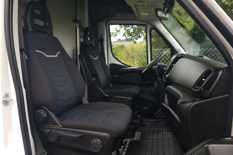 Iveco Daily KONTENER NISKOPODŁOGOWY 4.43x2.23x2.42 SKLEP BAR FOODTRUCK KAMPER AC zdjęcie 8