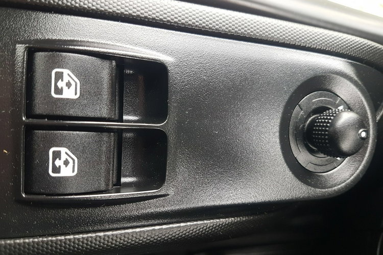 Iveco Daily KONTENER NISKOPODŁOGOWY 4.43x2.23x2.42 SKLEP BAR FOODTRUCK KAMPER AC zdjęcie 9