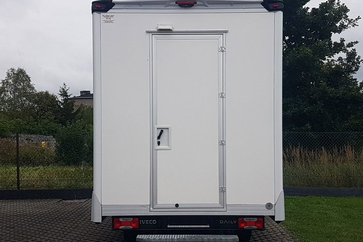Iveco Daily KONTENER NISKOPODŁOGOWY 4.43x2.23x2.42 SKLEP BAR FOODTRUCK KAMPER AC zdjęcie 16