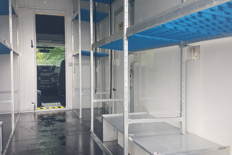 Iveco Daily KONTENER NISKOPODŁOGOWY 4.43x2.23x2.42 SKLEP BAR FOODTRUCK KAMPER AC zdjęcie 19