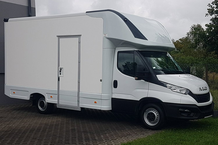 Iveco Daily KONTENER NISKOPODŁOGOWY 4.43x2.23x2.42 SKLEP BAR FOODTRUCK KAMPER AC zdjęcie 2