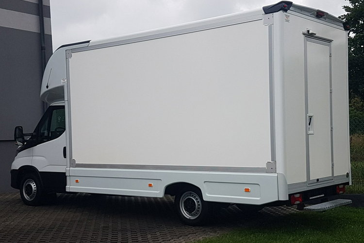 Iveco Daily KONTENER NISKOPODŁOGOWY 4.43x2.23x2.42 SKLEP BAR FOODTRUCK KAMPER AC zdjęcie 3