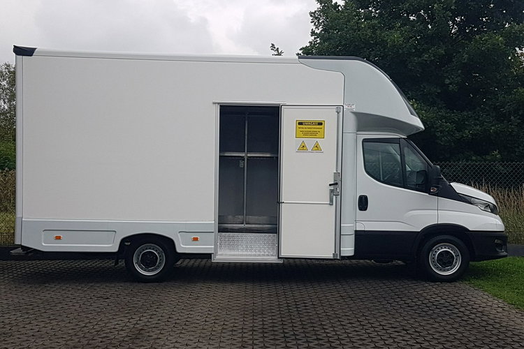 Iveco Daily KONTENER NISKOPODŁOGOWY 4.43x2.23x2.42 SKLEP BAR FOODTRUCK KAMPER AC zdjęcie 38