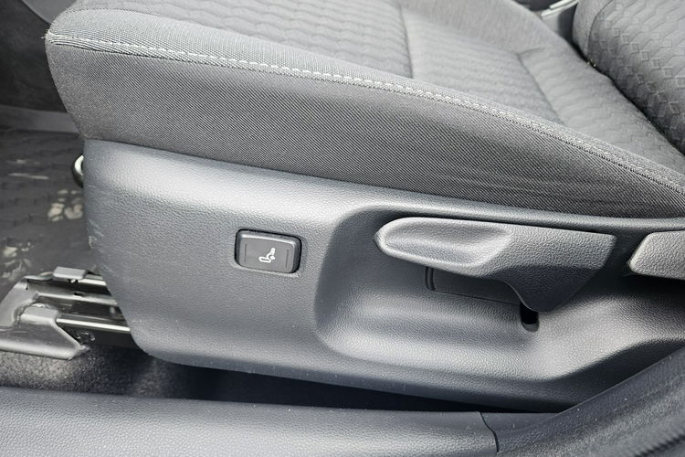 Toyota Yaris Rezerwacja zdjęcie 14