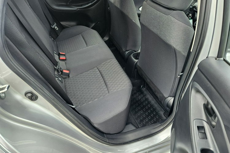 Toyota Yaris Rezerwacja zdjęcie 18