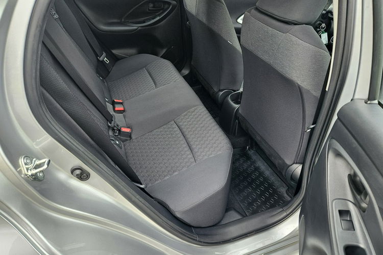 Toyota Yaris Rezerwacja zdjęcie 19