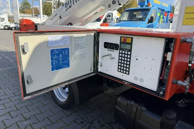 Nissan Cabstar zdjęcie 12