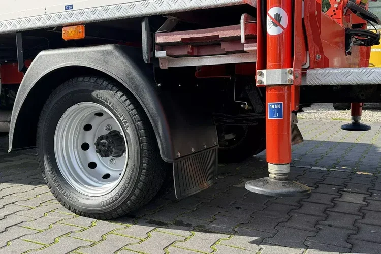 Nissan Cabstar zdjęcie 16