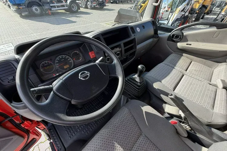 Nissan Cabstar zdjęcie 25