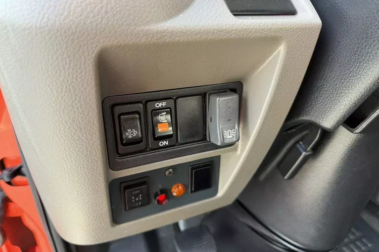 Nissan Cabstar zdjęcie 26