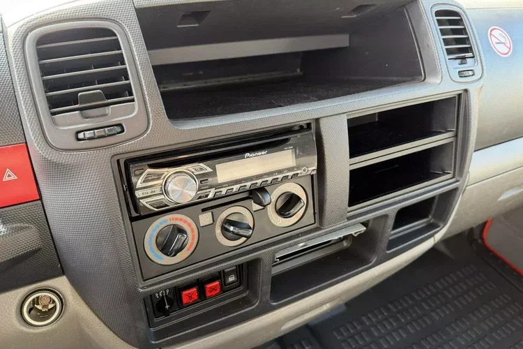 Nissan Cabstar zdjęcie 27