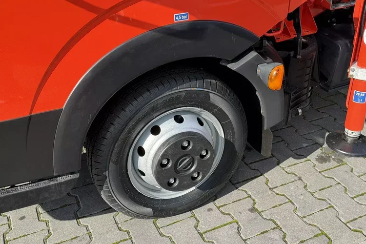 Nissan Cabstar zdjęcie 8