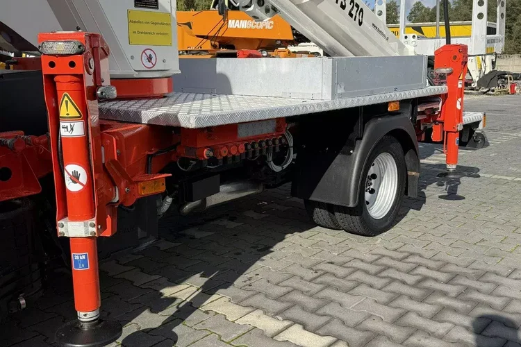 Nissan Cabstar zdjęcie 9