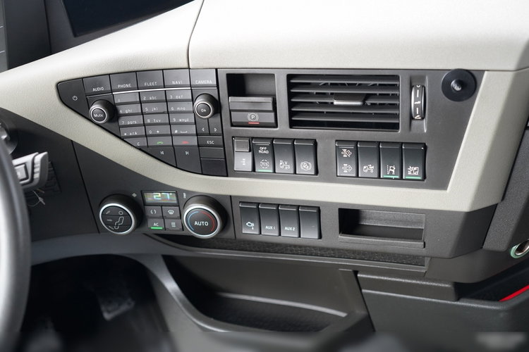 Volvo FH 500 / HYDRAULIKA DWUOBWODOWA  / RETARDER  zdjęcie 30