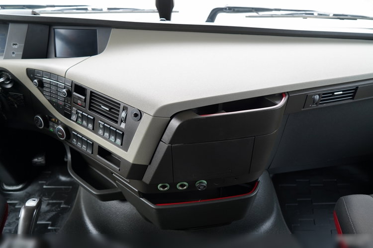 Volvo FH 500 / HYDRAULIKA DWUOBWODOWA  / RETARDER  zdjęcie 31