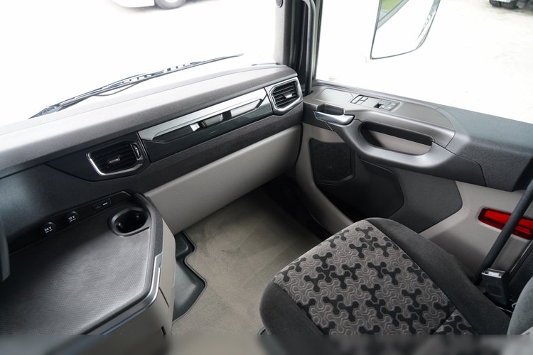 Scania S 500 / RETARDER / KLIMA POSTOJOWA / NAVI zdjęcie 32