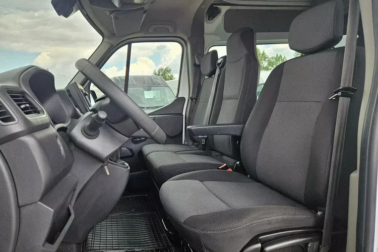 Renault Master L2H2 79999zł Netto Brygadówka 6 osób 2.3 dCi/150KM zdjęcie 22
