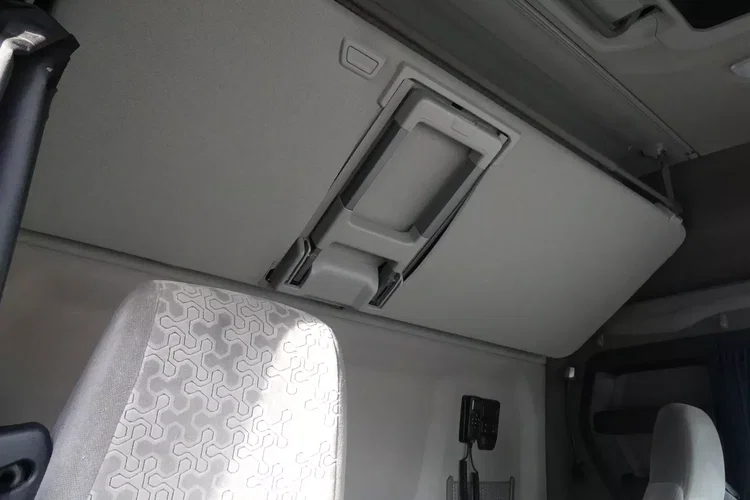 Scania R450 / EURO 6 BEZ EGR / RETARDER / STANDARD / AUTOMAT / zdjęcie 28