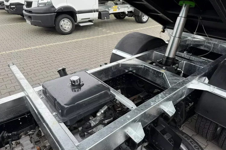 Mitsubishi Canter zdjęcie 7