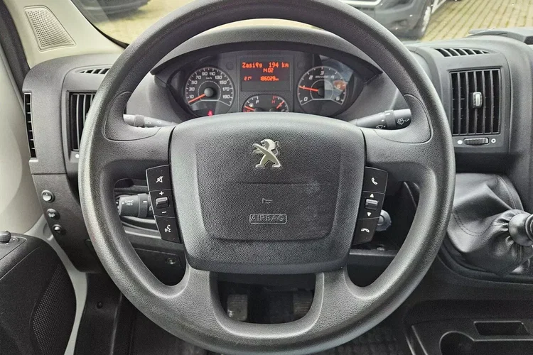 Peugeot boxer Kontener 8 ePAL 79999zł NETTO 2.2 HDi/165KM zdjęcie 23