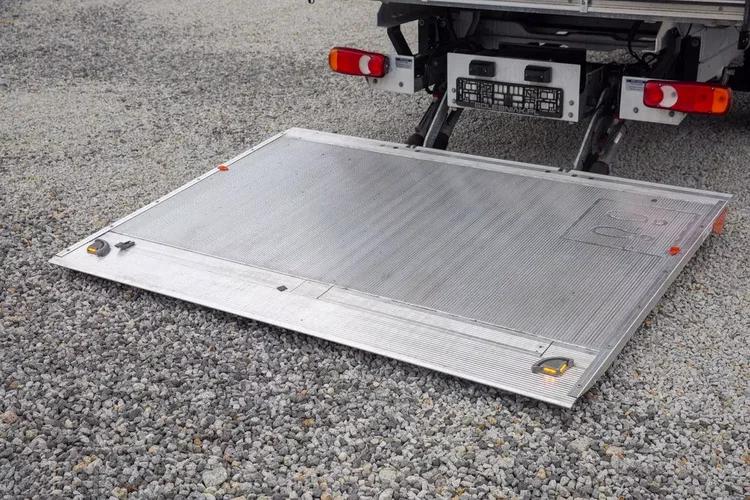 Peugeot Boxer 165KM 8ep KONTENER + WINDA dHollandia 750kg zdjęcie 20