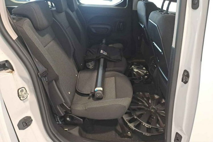 Peugeot RIFTER LONG 1.5 BlueHDi Allure / dla osób niepełnosprawnych zdjęcie 9