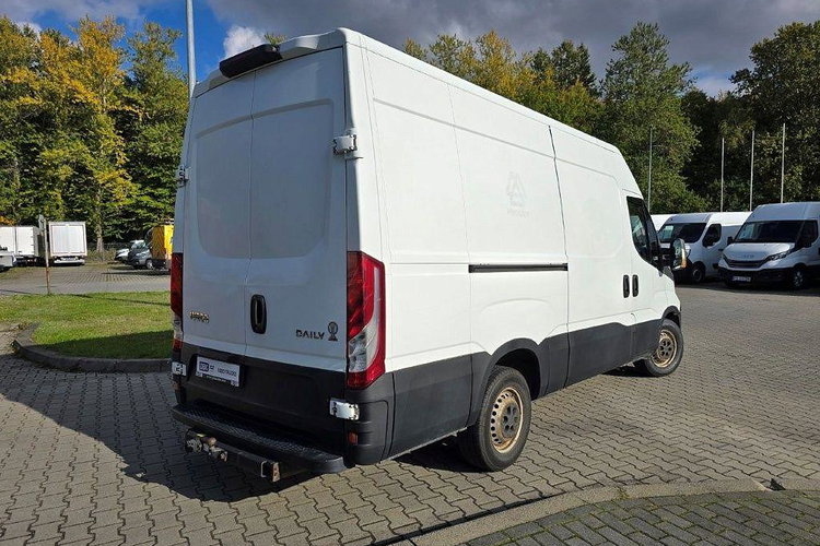 IVECO DAILY 35C 15 zdjęcie 4