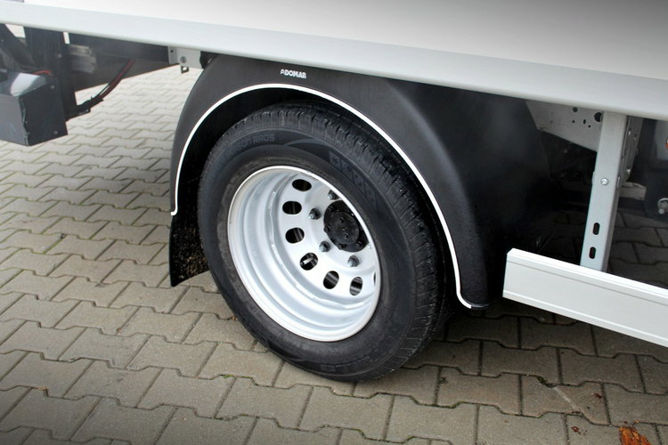 Ford Transit Transit bliźniak kontener 9 euro palet + winda BAR 750kg zdjęcie 10