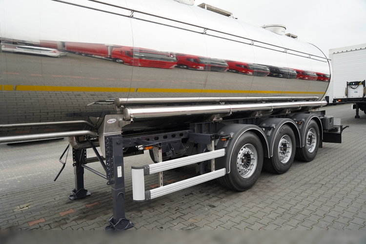 SOMMER  / CYSTERNA SPOŻYWCZA  / 3 KOMORY / 30 000 L / OŚ PODNOSZONA /  SAF  zdjęcie 10