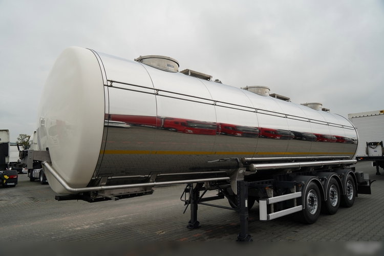 SOMMER  / CYSTERNA SPOŻYWCZA  / 3 KOMORY / 30 000 L / OŚ PODNOSZONA /  SAF  zdjęcie 4