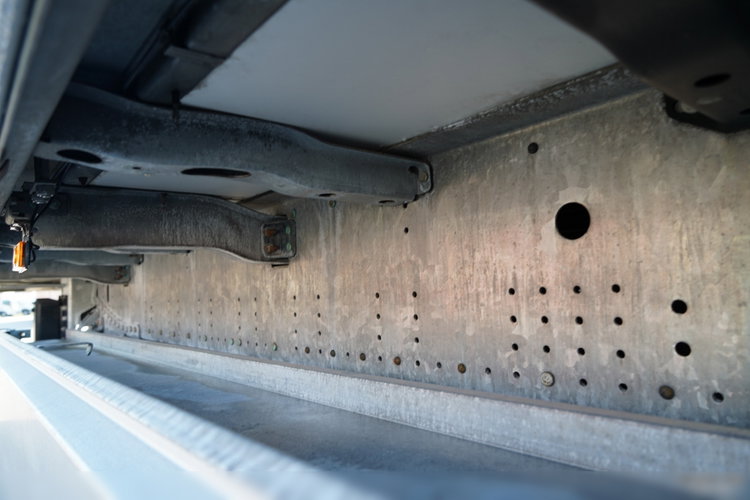 Schmitz / FIRANKA / WINDA ZAŁADOWCZA / 2x OŚ PODNOSZONA / KOSZ NA PALETY  zdjęcie 24