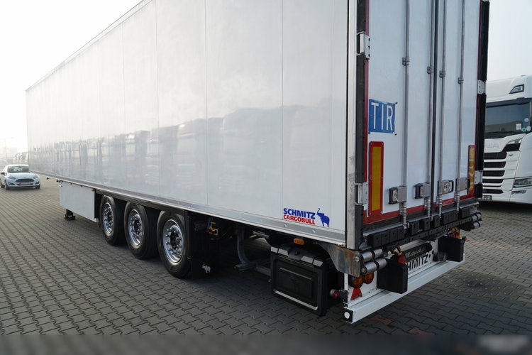 SCHMITZ / CHŁODNIA / THERMO KING SLX 300 / HAKÓWKA / OŚ PODNOSZONA / KOSZ NA PALETY zdjęcie 11