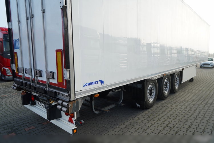 SCHMITZ / CHŁODNIA / THERMO KING SLX 300 / HAKÓWKA / OŚ PODNOSZONA / KOSZ NA PALETY zdjęcie 13