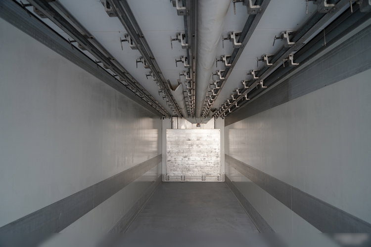 SCHMITZ / CHŁODNIA / THERMO KING SLX 300 / HAKÓWKA / OŚ PODNOSZONA / KOSZ NA PALETY zdjęcie 20