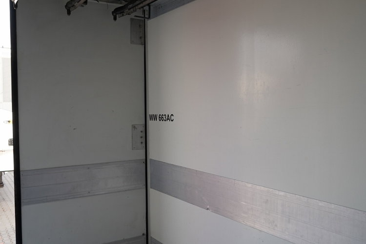 SCHMITZ / CHŁODNIA / THERMO KING SLX 300 / HAKÓWKA / OŚ PODNOSZONA / KOSZ NA PALETY zdjęcie 21