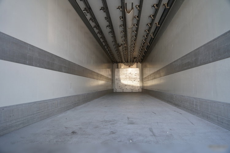 SCHMITZ / CHŁODNIA / THERMO KING SLX 300 / HAKÓWKA / OŚ PODNOSZONA / KOSZ NA PALETY zdjęcie 15