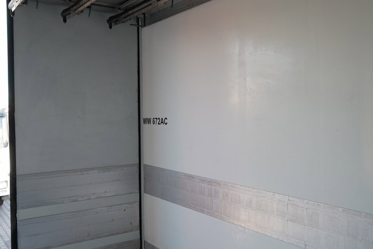 SCHMITZ / CHŁODNIA / THERMO KING SLX 300 / HAKÓWKA / OŚ PODNOSZONA / KOSZ NA PALETY zdjęcie 21