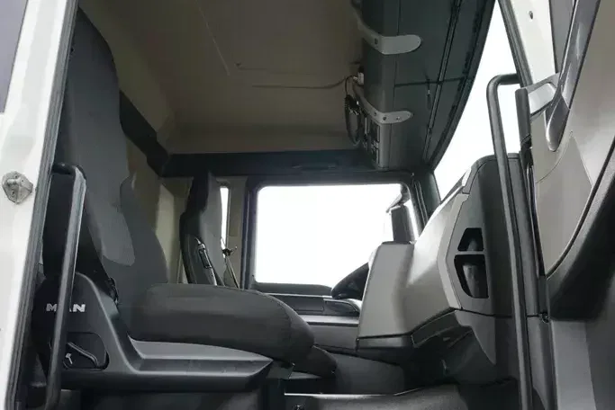 MAN TGS / 26.360 / EURO 6 / CHŁODNIA + WINDA / 23 PALETY zdjęcie 8