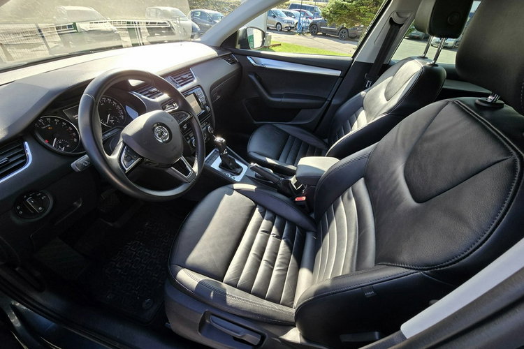 Skoda Octavia Bezwypadkowy + pełny serwis ASO + 2 klucze + 4x4 zdjęcie 20