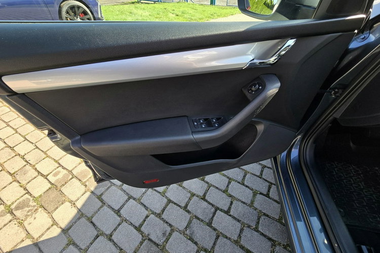 Skoda Octavia Bezwypadkowy + pełny serwis ASO + 2 klucze + 4x4 zdjęcie 21