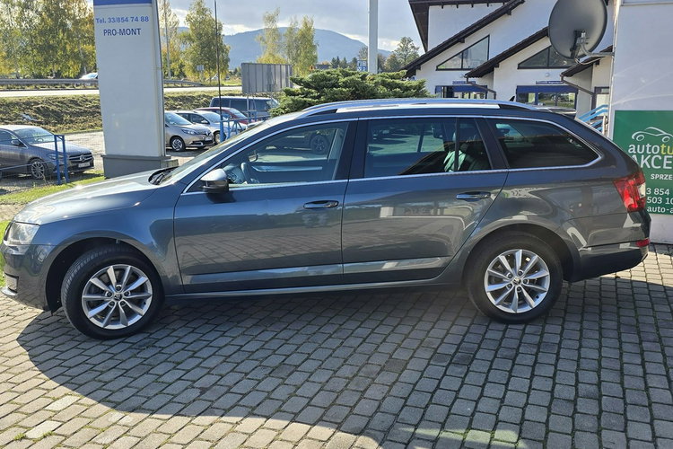 Skoda Octavia Bezwypadkowy + pełny serwis ASO + 2 klucze + 4x4 zdjęcie 4