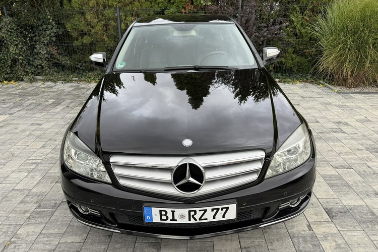 Mercedes C 180 NOWY ROZRZĄD Bardzo zadbana - 100% oryginalny przebieg zdjęcie 2
