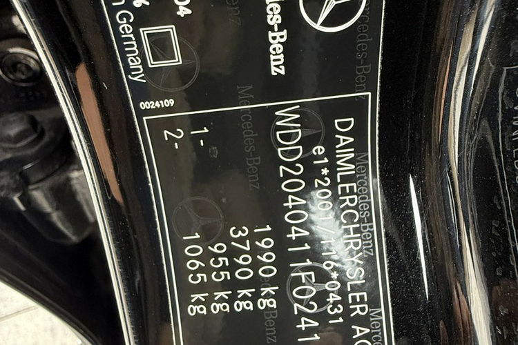 Mercedes C 180 NOWY ROZRZĄD Bardzo zadbana - 100% oryginalny przebieg zdjęcie 21