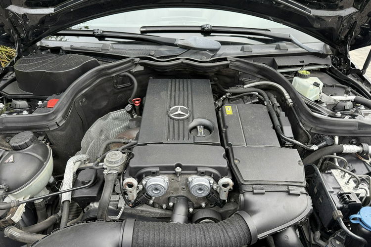 Mercedes C 180 NOWY ROZRZĄD Bardzo zadbana - 100% oryginalny przebieg zdjęcie 33
