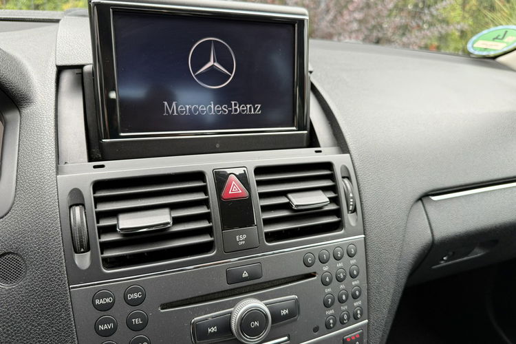 Mercedes C 180 NOWY ROZRZĄD Bardzo zadbana - 100% oryginalny przebieg zdjęcie 6