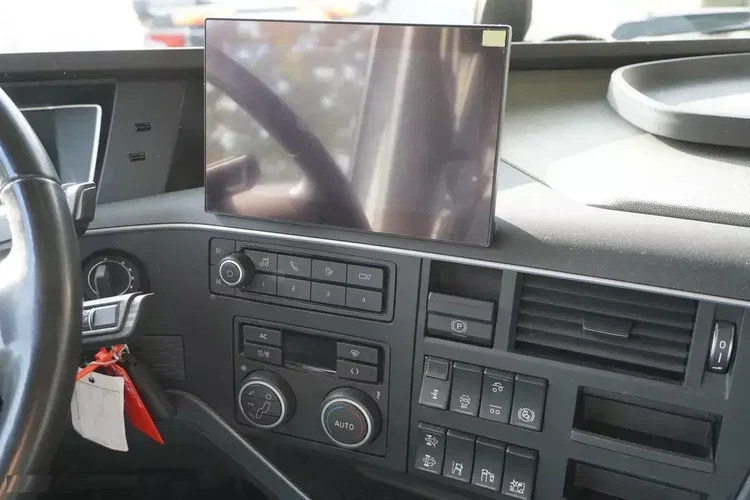 Volvo FH 420 6x2 / BDF / 2022 zdjęcie 20