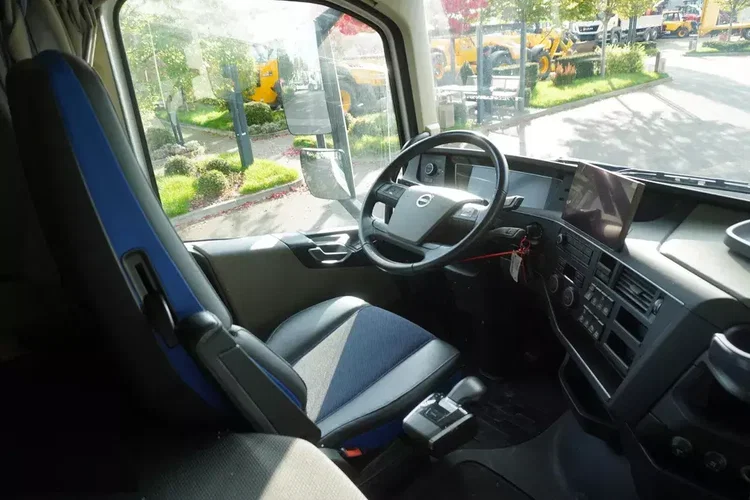 Volvo FH 420 6x2 / BDF / 2022 zdjęcie 22