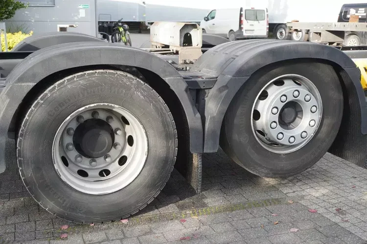 Volvo FH 420 6x2 / BDF / 2022 zdjęcie 8