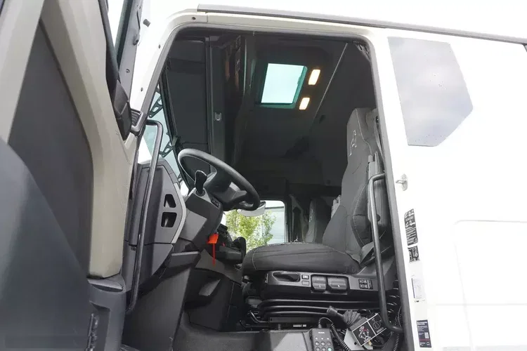 MAN TGX 26.470 6x2 COINTAINERKIPPER HYVA HIRMSCHLING / 200 tys. km zdjęcie 20